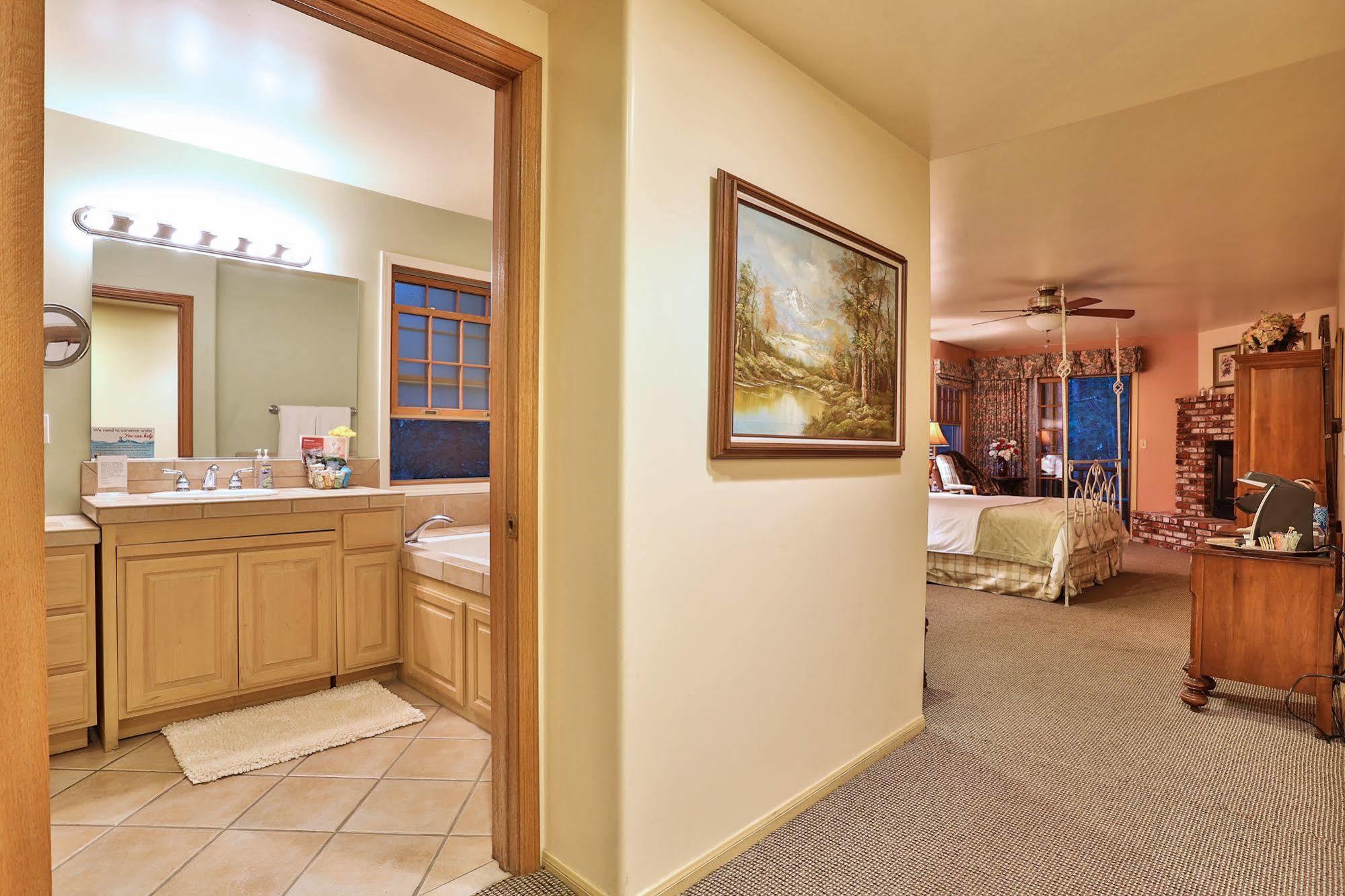 بيغ بير لاكي، سان بيرناردينو، كاليفورنيا Alpenhorn Bed And Breakfast المظهر الخارجي الصورة